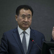 27年前他说挣到一亿就退休，今天他说做到一千亿就退