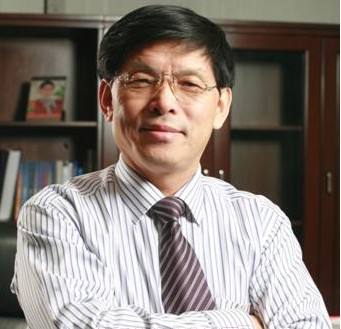 阚治东