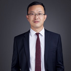 张一巍